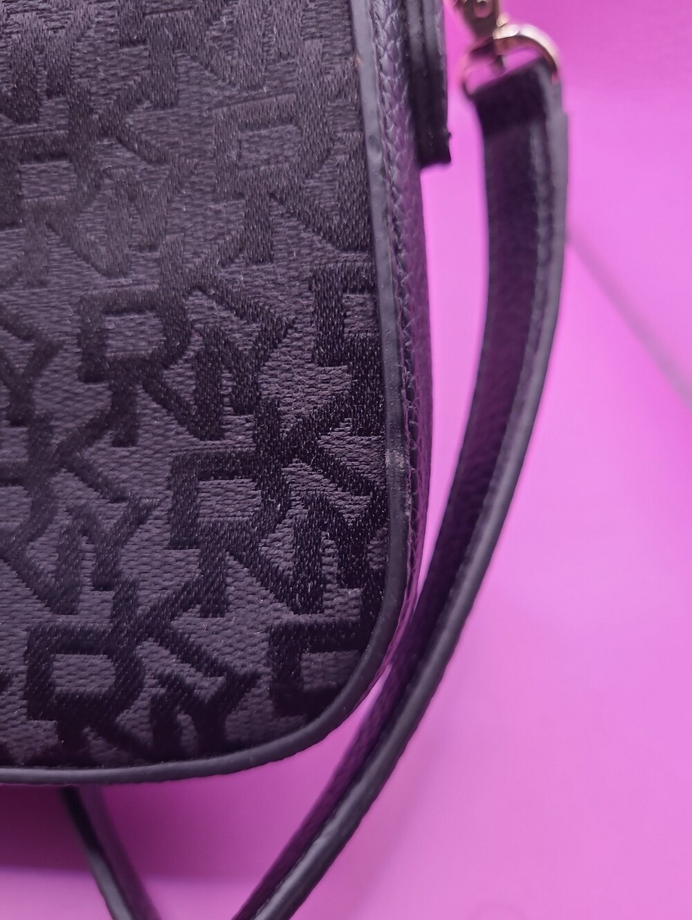 DKNY Bryant Park Small Crossbody Handbag Black Jacquard Monogram Logo Purse - Picture 6 of 9